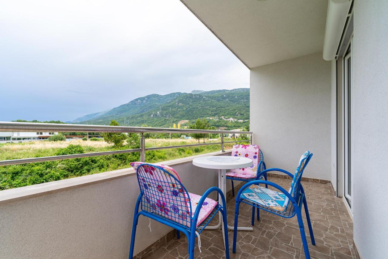 Mas Apartments Kotor Luaran gambar